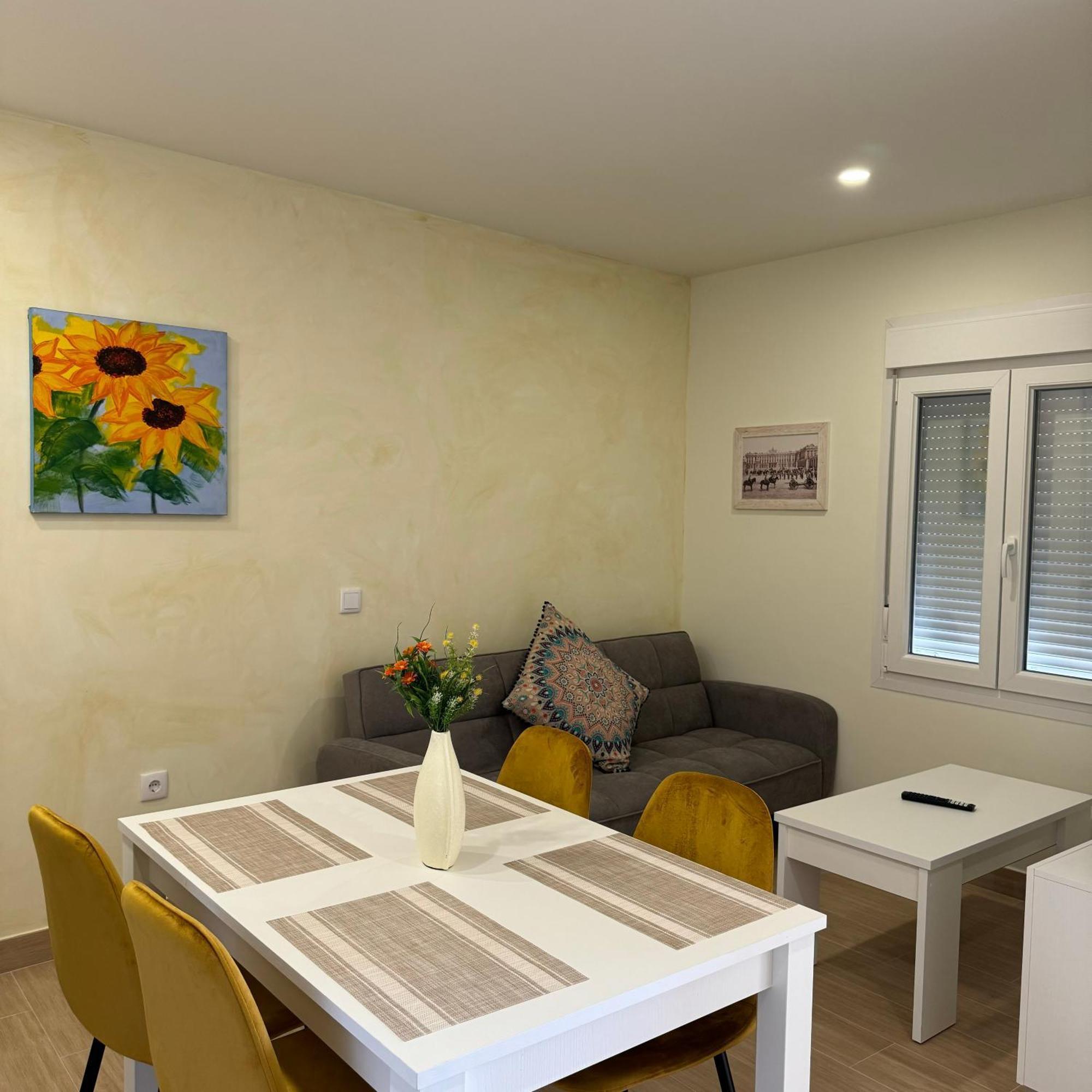 Jardines - Apartamentos & Estudio Ciempozuelos Eksteriør bilde